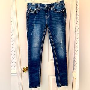 NWOT Rock Revival low-rise Sharon Skinny jeans